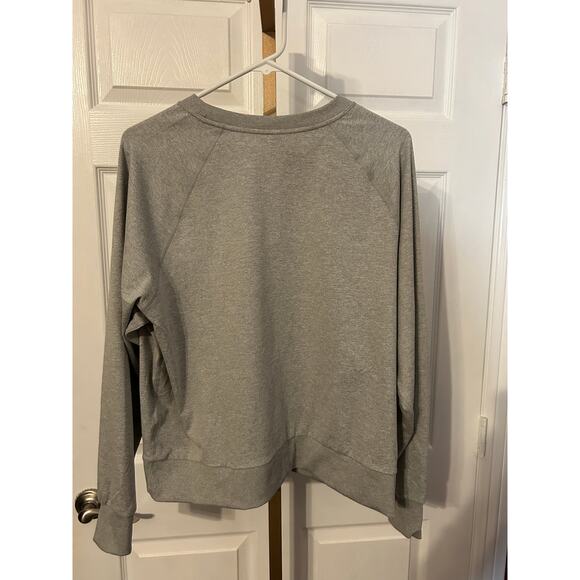 Vuori Long-Sleeve Halo Crew, Size Large, Pale Gray Heather - Picture 6 of 7